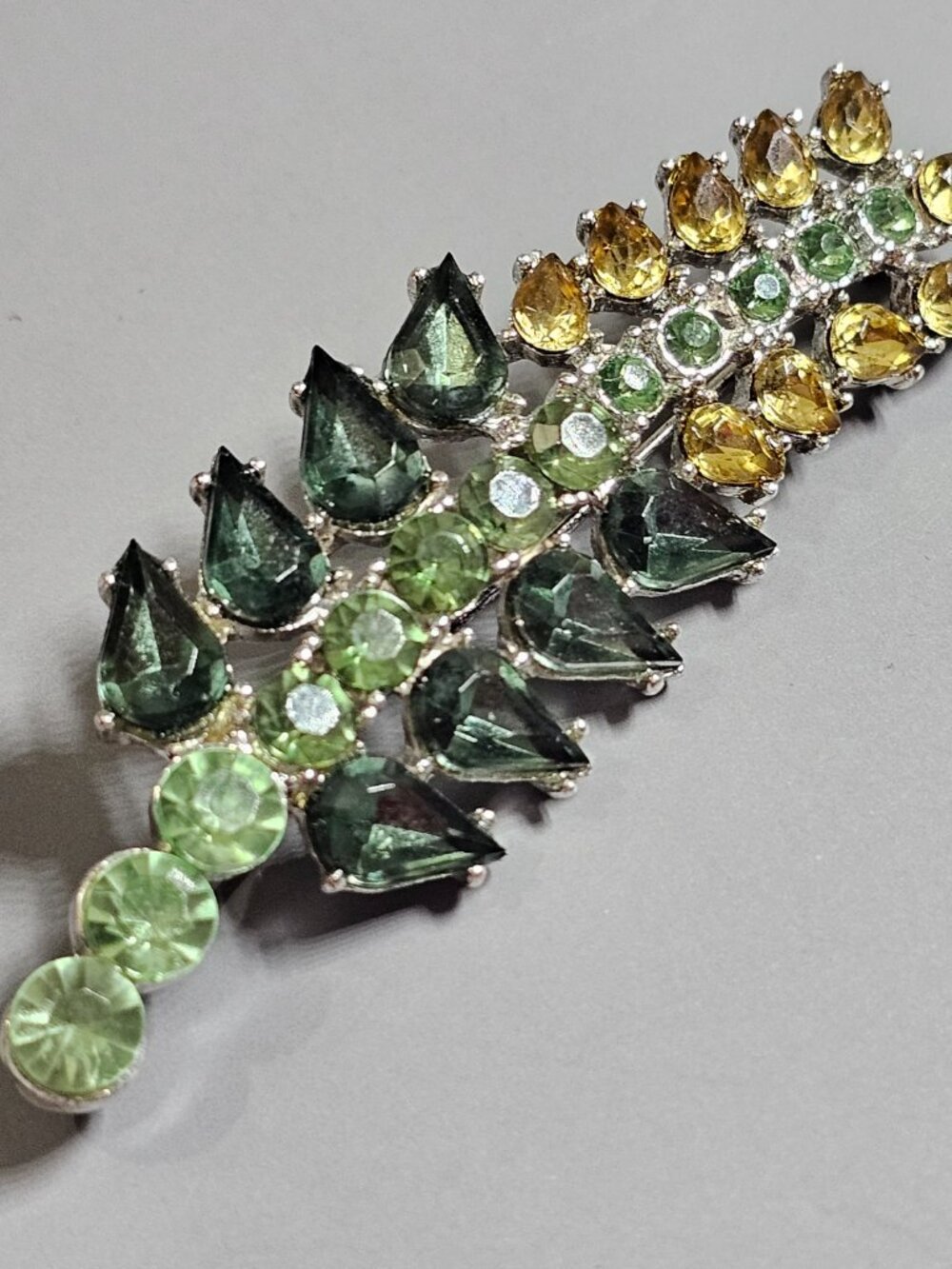 Leaf Green Brooch Pin 3 Shades Rhinestones Prong Set Silvertone 3" Vintage